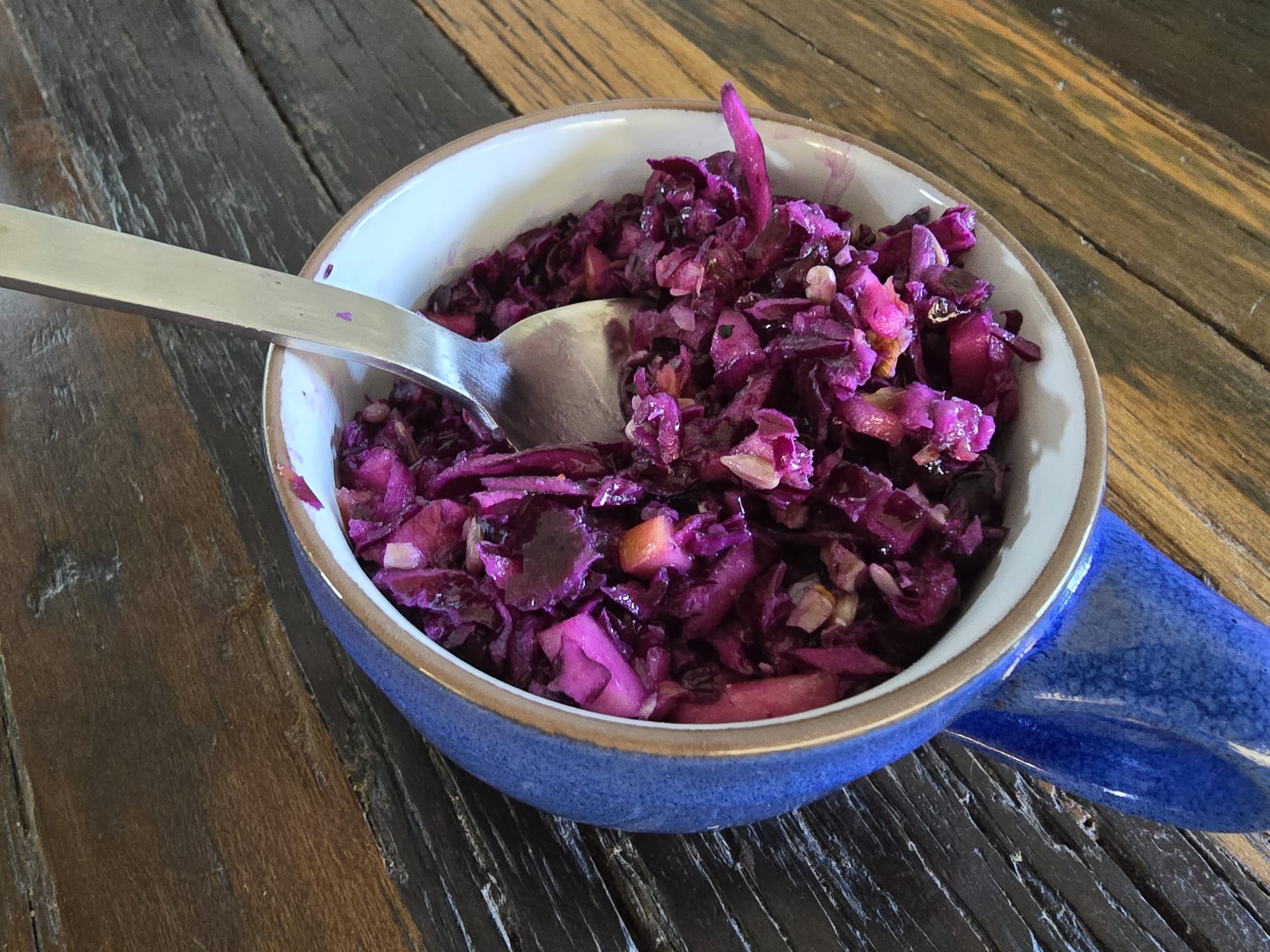 Rotkohlsalat mit Orange & Minze